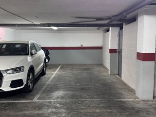 Aparcament cotxe a Carrer d'acapulco 22. Se vende plaza de parking amplia cerca de la playa
