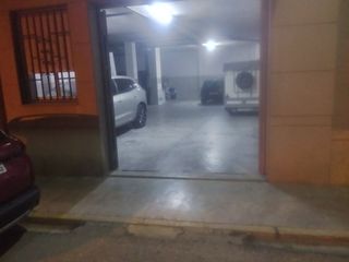 Alquiler Parking coche en Calle joan martorell 10. Alquilo plaza garaje lliria