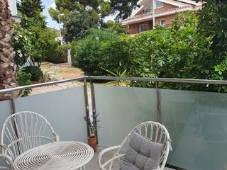 Pis a Avda. 326  19-25. Dueño vende planta baja en montemar