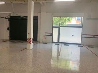 Miete Autoparkplatz in Avenida vilallonga 6. Plaza de párking coche compartida fuera horario oficina