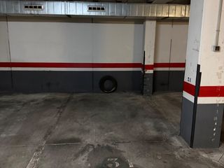Lloguer Aparcament cotxe a Buxeda 183. Alquiler plazas para coches pequeños y grandes
