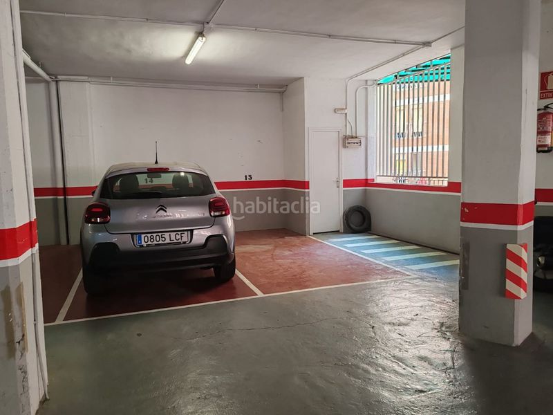 Foto 0ebed425-0338-453f-b27d-7a28f5d811e2. Miete autoparkplatz in carrer d'angel guimerá 72 in Badalona