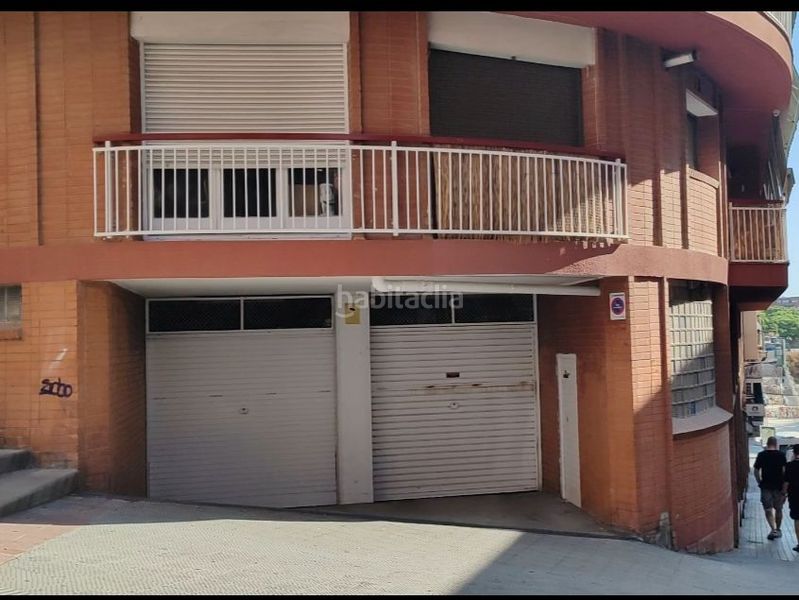 Foto 4082db82-b7ee-4831-ab7d-8d3f812abd2e. Miete autoparkplatz in carrer d'angel guimerá 72 in Badalona