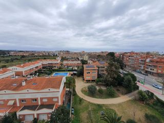 Lloguer Pis a Avinguda tarragona 1. Atico tranquilo