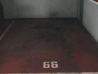 Lloguer Aparcament cotxe a Calle santa rosa 36. Parking cerca de la estación