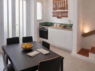 Casa aparellada a Avinguda de catalunya 30. Una oportunidad única para tener tu propia casa en badalona
