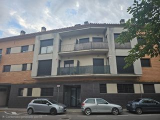 Flat in Carrer enric granados 4. Pocos años de uso.