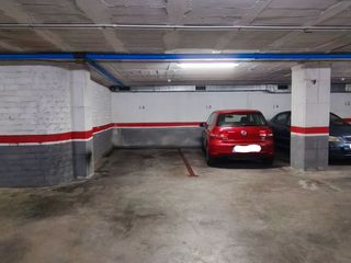 Location Parking voiture à Carrer de menéndez y pelayo 39. Alquiler plaza parquing
