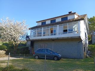 Maison à Po204 27c. Casa en merza - vila de cruces