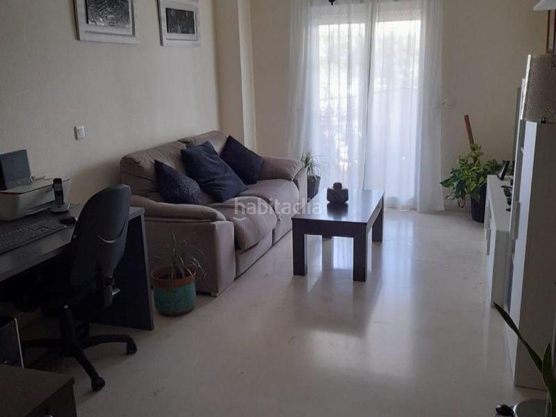 Foto 2f69c8d9-9a64-4dd0-9830-d7214d9eb981. Apartamento en avenida gandhi 3 apartamento frente a selwo marina en Benalmádena
