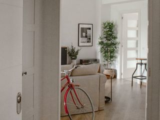 Appartement à Plaça arts 7. Piso de 3 dormitorios con piscina y garaje en la girada