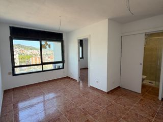 Àtic a Ausona 52. Ático luminoso — ¡oportunidad para entrar a vivir! precio muy co