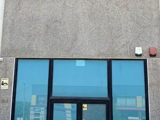 Rent Industrial building in Avinguda del garraf 10. Nave industrial en alquiler