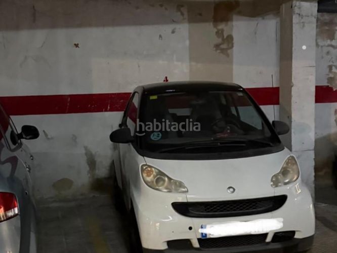 Foto acf88ad7-19c4-4283-a8a5-a59f739161e1. Aparcament cotxe a carrer serafí pitarra 2 a Centre Vendrell (El)
