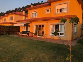 Lloguer Xalet a Lugar castro nucleo 96. Se alquila de septiembre a junio vivienda unifamiliar en perfect