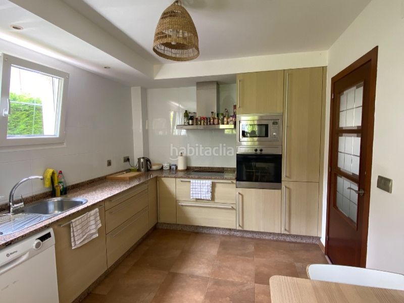 Foto 730f6551-da2f-420c-9fa9-b11c32954f58. Alquiler chalet en lugar castro nucleo 96 se alquila de septiembre a junio vivienda unifamiliar en perfecto estado. en Ferrol