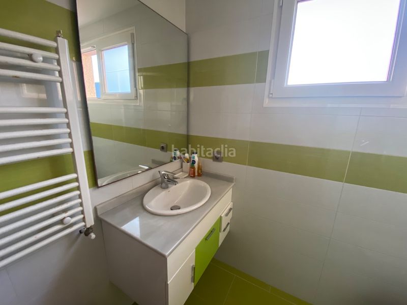 Foto a55bba2c-5f8f-4d6f-b5fd-7ce5c8ab4d01. Alquiler chalet en lugar castro nucleo 96 se alquila de septiembre a junio vivienda unifamiliar en perfecto estado. en Ferrol