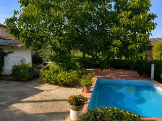 Residential Plot in Carrer terrassa 6. Parcela urbana con piscina, huerto y vistas a la montaña en la p