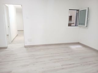 Pis a Casals i cubero 186. Piso todo reformado
