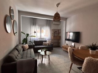 Miete Etagenwohnung in C. san vicente ferrer  9. Piso junto a recogidas y alhamar