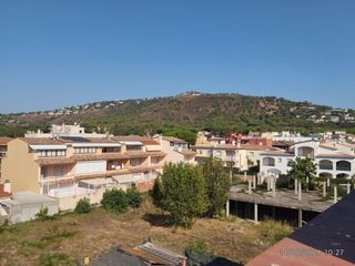 Piso en Arboç 5. Excelente piso con terraza de uso exclusivo de 70mt2