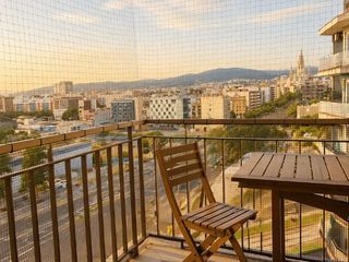 Flat in Carrer de la marina 114. Piso de diseño + terraza con vistas + ascensor + pkg opcional
