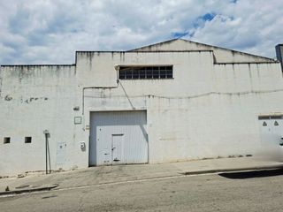 Affitto Capannone industriale in Carrer de severo ochoa 45. ¡oportunidad para emprender y hacer crecer tu proyecto!