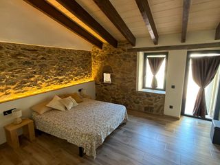 Haus in Carrer de roses 11. Casa rehabilitada con 435 m² de parcela, jardín privado, camino