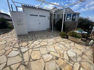 Casa a Carrer mare de deu del mont 6. Belle maison dans un quartier calme à l'escala