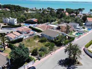 Terreno residencial en Avinguda montsià 5. Oportunidad!!
