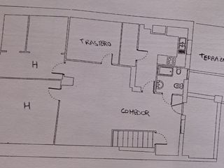 Country house in Anselm clavé 10-12. Edificio completo,dos viviendas independientes,local comercial,j
