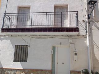 Casa adossada a Buenavista 45. Casa santo tomé (jaén) 289m