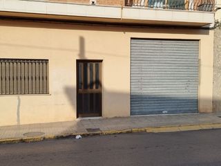 Lloguer Local Comercial a Carrer de l'estació 1. Muy bien ubicado, mucha visibilidad
