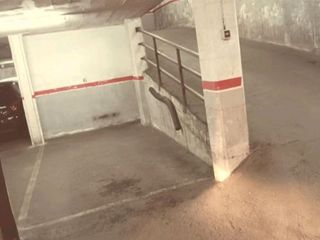 Car parking in Carré martí  52. Buenas zona