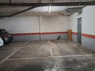 Aparcament cotxe a D´henri dunant 80. Zona plaza de toros