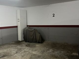 Miete Motorradparkplatz in Carrer riera vaquer 1. Alquiler de plaza de parking para moto media y grande