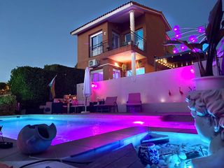 Chalet en Urbanitzacio vallespark 11b. ¡dile adiós a la luz! chalet a 4 vientos con 18 placas solares y