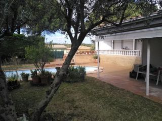 Maison à Carrer del camí d'aiguaviva 5. Casa independiente esquinera