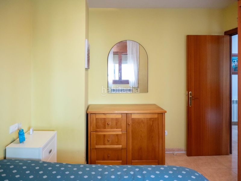 Foto 2fdae432-a6fe-4ef0-8426-f3c377b5744b. Piso en carrer dr carles pol i aleu 38 pis exterior de 88 m² amb 3 habitacions, terrassa i ascensor a en Sort