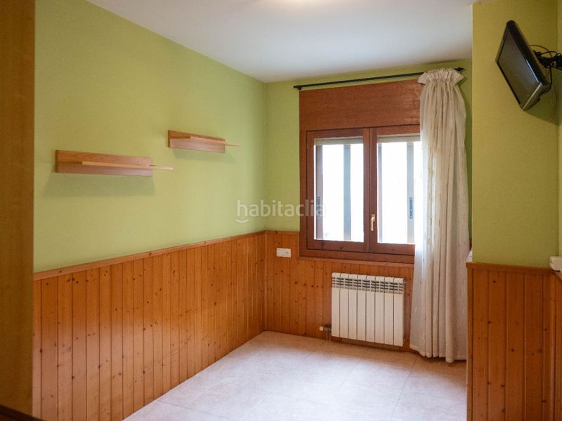 Foto 405f11ab-aae4-4332-90cd-5de4ca7a494e. Piso en carrer dr carles pol i aleu 38 pis exterior de 88 m² amb 3 habitacions, terrassa i ascensor a en Sort