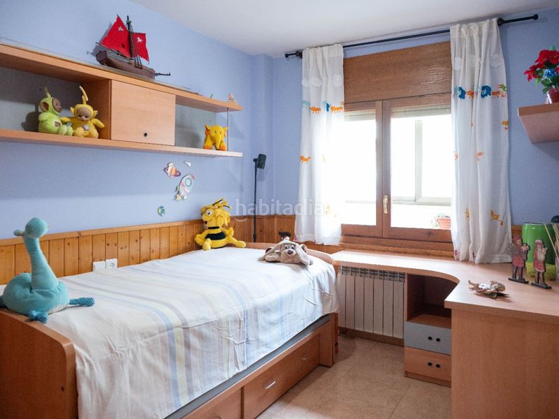 Foto 70a71785-1780-4c02-82f4-83f81e274233. Piso en carrer dr carles pol i aleu 38 pis exterior de 88 m² amb 3 habitacions, terrassa i ascensor a en Sort