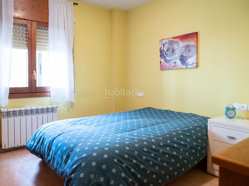 Foto a30b0f7a-6cd2-49f6-834b-5df2e02a2e79. Piso en carrer dr carles pol i aleu 38 pis exterior de 88 m² amb 3 habitacions, terrassa i ascensor a en Sort