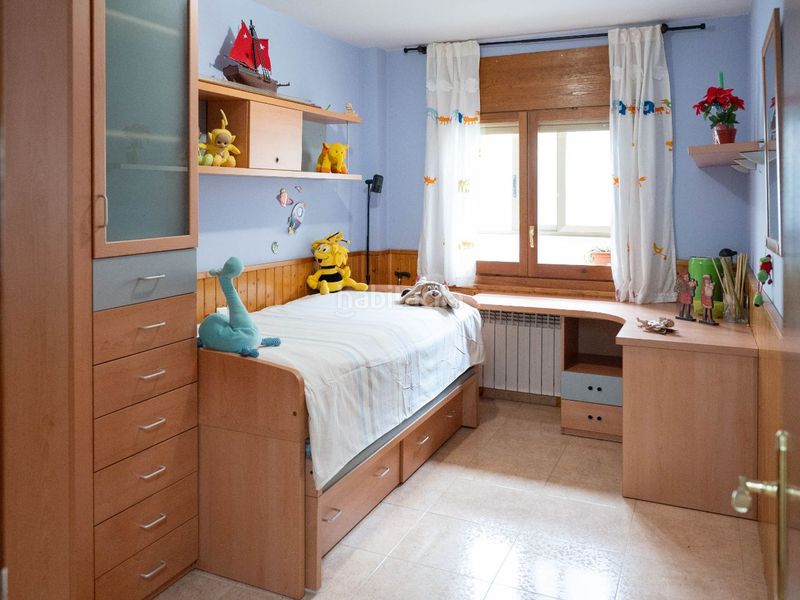 Foto bfbd4283-d077-4761-ac67-e85d6a31215b. Piso en carrer dr carles pol i aleu 38 pis exterior de 88 m² amb 3 habitacions, terrassa i ascensor a en Sort