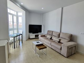 Piso en Pérez galdós 5. Piso reformado y amueblado en chiclana centro