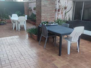 Miete Etagenwohnung in San fructuos 76. Gran terraza-solárium de 50 m² más otra terraza cubierta