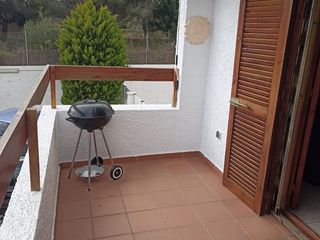 Appartement à Carrer aigua blava 8. Ganga apartamento con chimenea,piscina y parking.