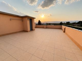 Appartement à Carretera de la selva 19. Piso todo exterior con una espectacular terraza solarium con  vi