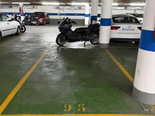 Lloguer Aparcament cotxe a Plaça comercial 1. Alquiler plaza parking