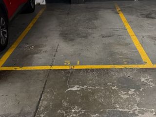 Lloguer Aparcament cotxe a Carrer de gènova 17. Plaza coche disponible