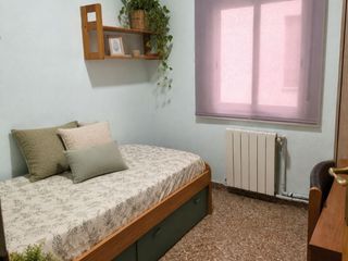Affitto Appartamento in Carrer de la pau 11. Piso universidad